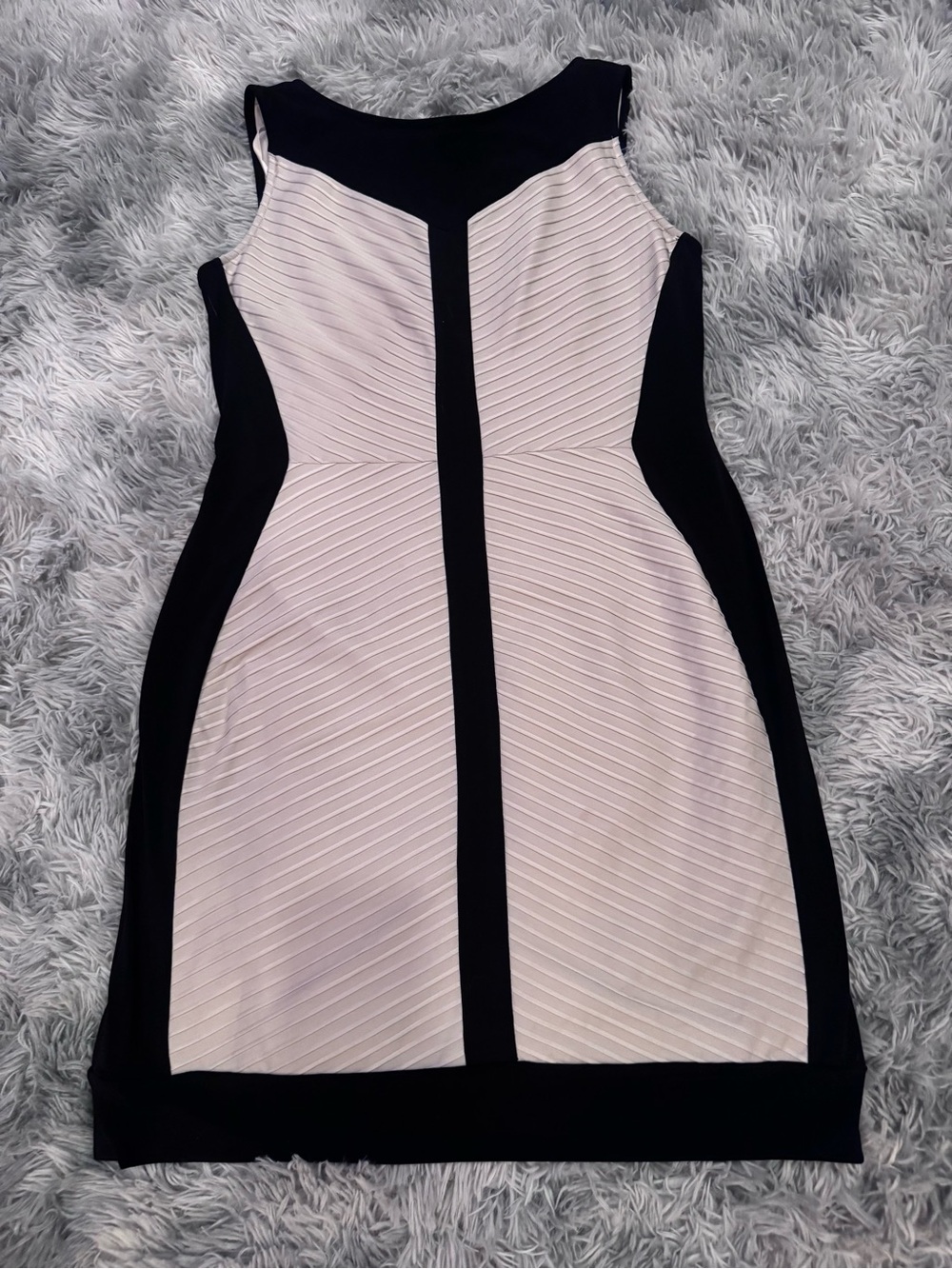 Sandra Darren 6 Paneled midi